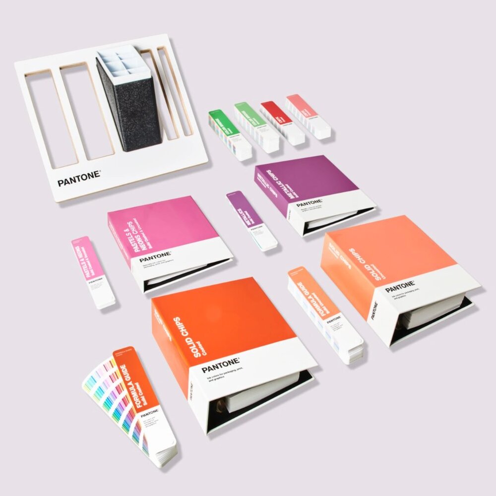 Pantone Reference Library: The Comprehensive Color Library for Graphics & Print - Picture 3 of 4